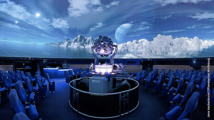 Ein blauer Himmel im Planetarium